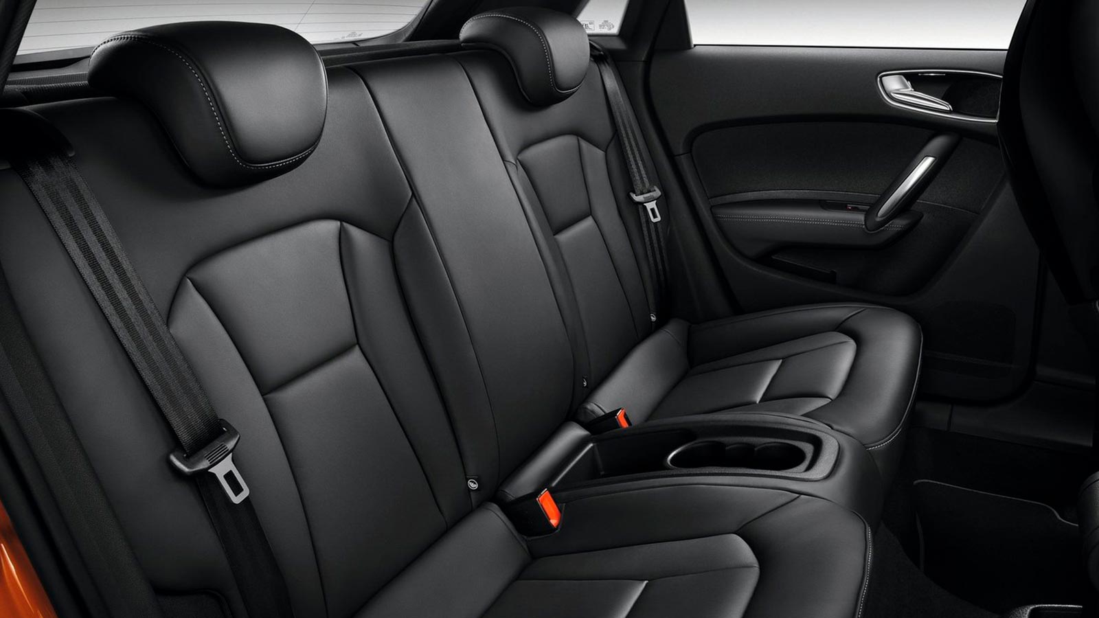 задние сиденья Audi A1